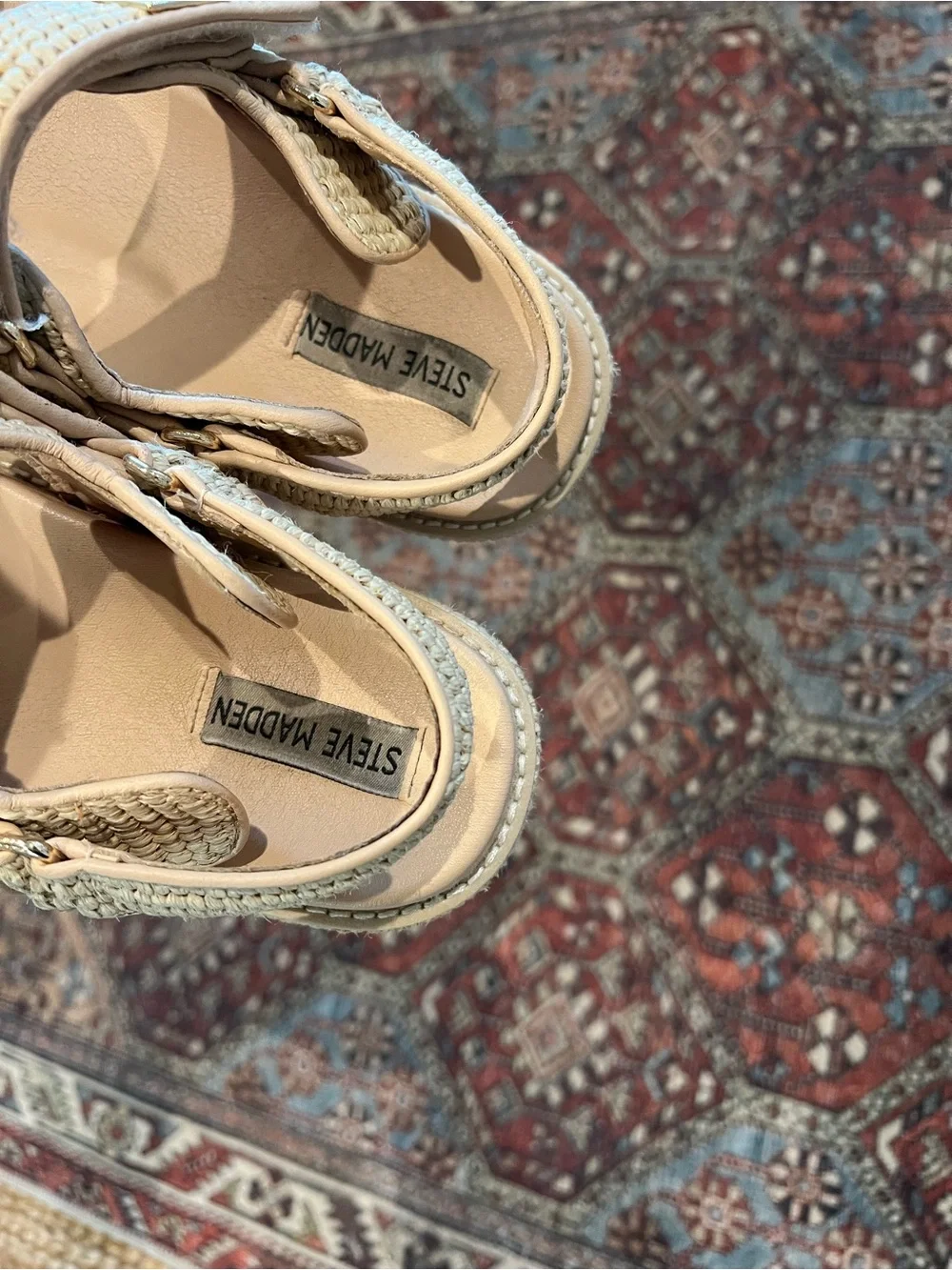 Steve Madden lightweight sandals